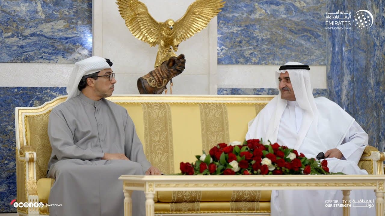 حاكم الفجيرة يستقبل منصور بن زايد
