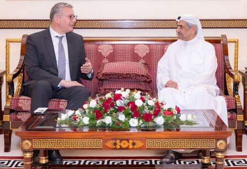 حاكم الفجيرة يستقبل وزير البترول المصري ويبحث معه علاقات التعاون بين البلدين