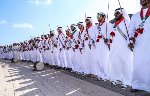 حمد الشرقي: علم الإمارات رمز الهوية الوطنية الأول