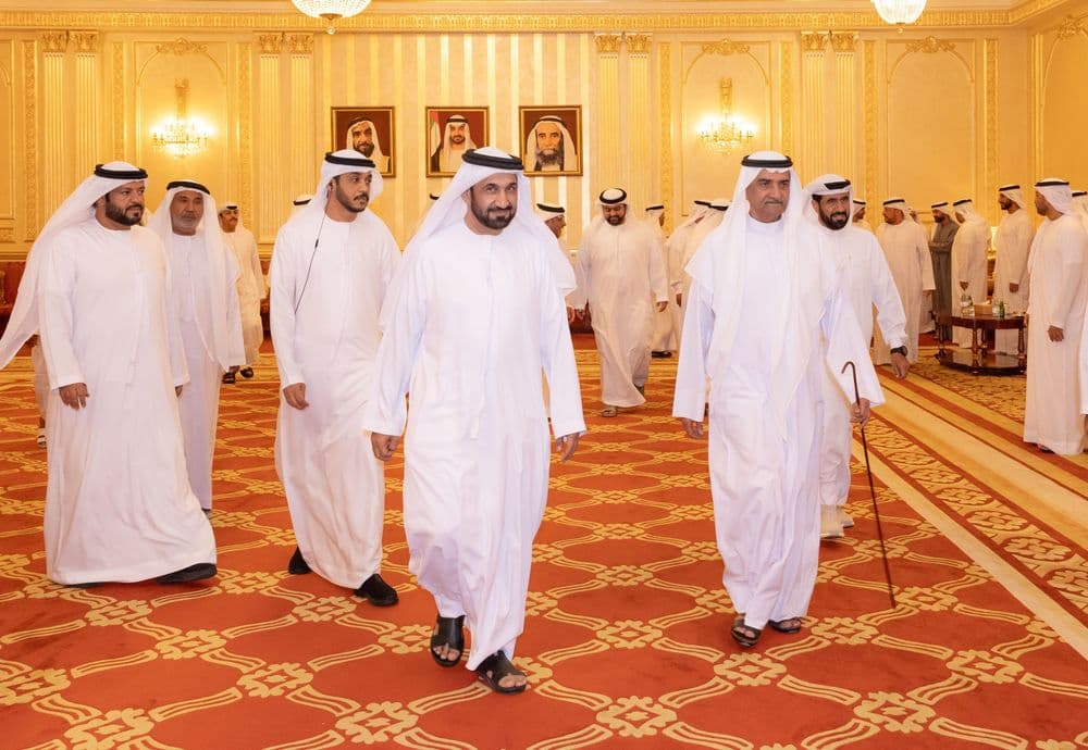 حمد الشرقي يستقبل المهنئين بشهر رمضان بحضور ولي عهد الفجيرة 
