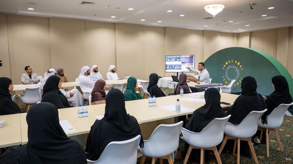 فضاءاتُ الحرف ...ورحلةُ المُحَقّق" ورشتان تستعرضان أصالة الخط العربي في مهرجان البدر